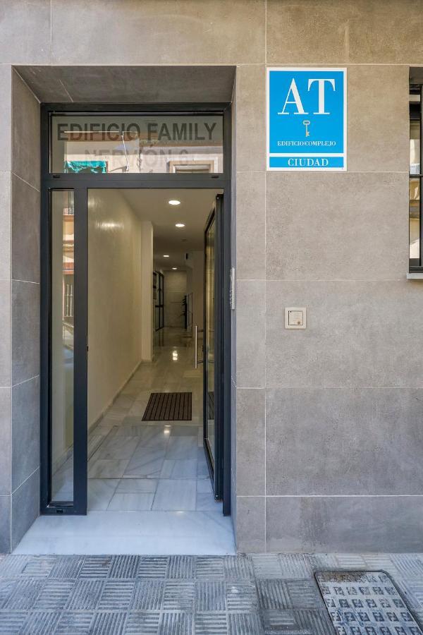 Family Suit Principal Encantos De Sevilla Eksteriør billede